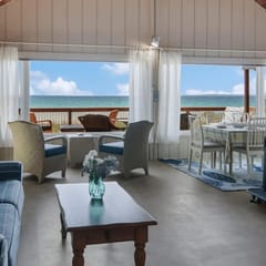 Boona Vista|Lake Michigan Beach Front Cottage
