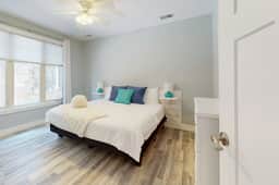 The Cove 5 | 2BR | Rooftop Patio | Downtown - Image 5