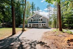 Hottub After Dune Delight | 5BR Home | River | Kayaks | Beaches - Image 5