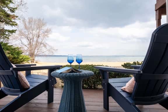 Beachfront Serenity 101|Direct Beach Access |Near Downtown + Tart Trail - Image 1