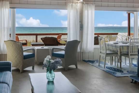 Boona Vista|Lake Michigan Beach Front Cottage - Image 1