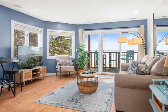 Sauna Beach Bliss 211|Balcony|Beach Front|Beach|Downtown - Image 1