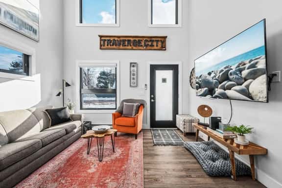 Stella Boona | 1BD Loft Condo | Walk to TART Trail - Image 1