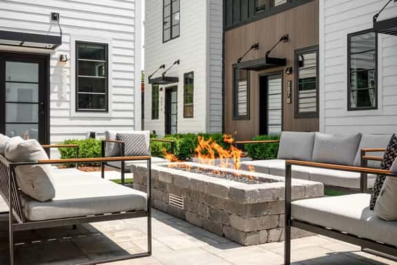 Hamilton Place | Lakestone Building 4BR | Near Downtown + Trails - Image 1