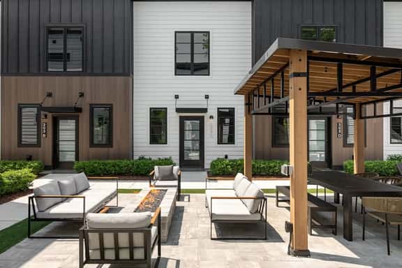 Hamilton Place | Sagewood Building 6BR | Near Downtown Beaches - Image 1