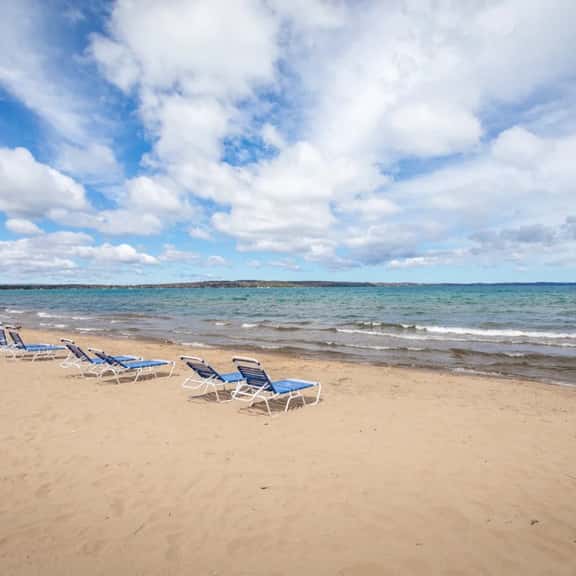 Oasis 321 | Beachfront Condo | Downtown + Tart Trail - Image 1