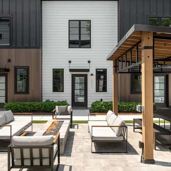 Hamilton Place | Sagewood Building 6BR | Near Downtown Beaches - Image 1