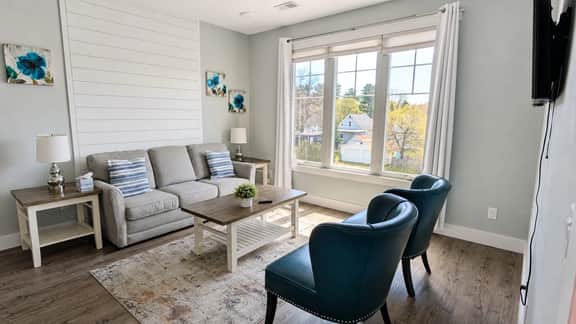 The Aerie 15 | 2BR | Rooftop Patio | Downtown - Image 3