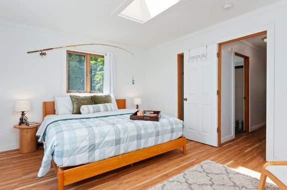 Camp Haven | 4BR Beachfront House | Glen Lake