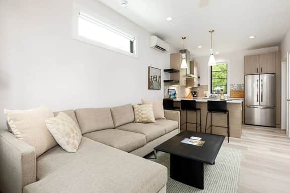Hamilton Place | Dunecrest Building 10BR | Near Downtown + Trails - Image 3