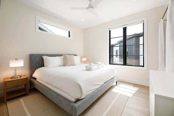 Hamilton Place | Bayside 2BR | Near Downtown Beaches - Image 5