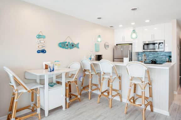 Coastal Serenity 108 |Beachfront Condo |Near Downtown - Image 3