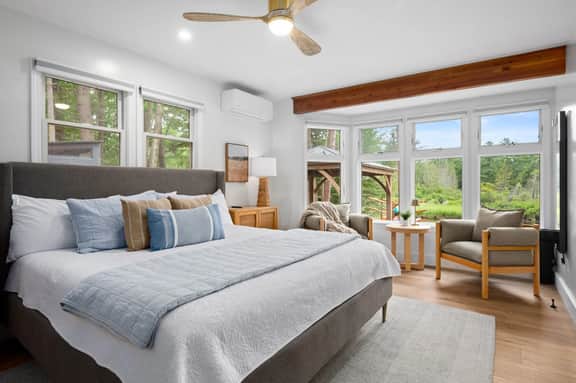 Hottub After Dune Delight | 5BR Home | River | Kayaks | Beaches - Image 2