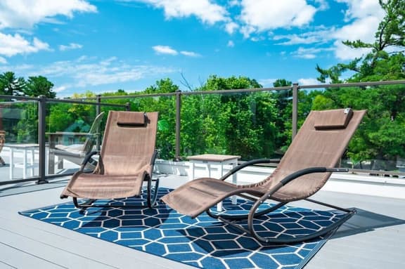 The Ledge 9 | 2BR | Rooftop Patio |Downtown